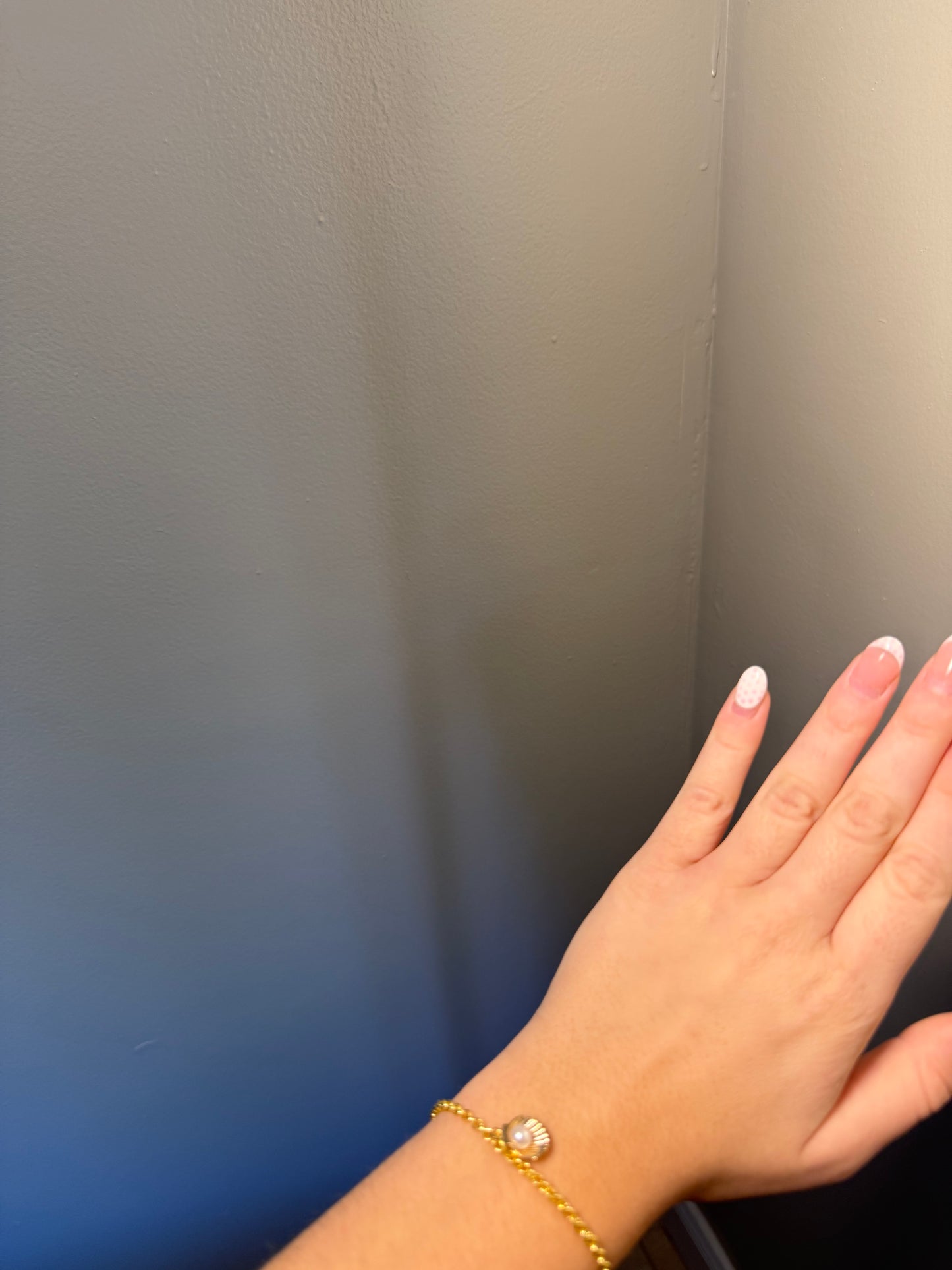 Beach babe shell bracelet